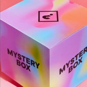 Mystery box for woman size S
